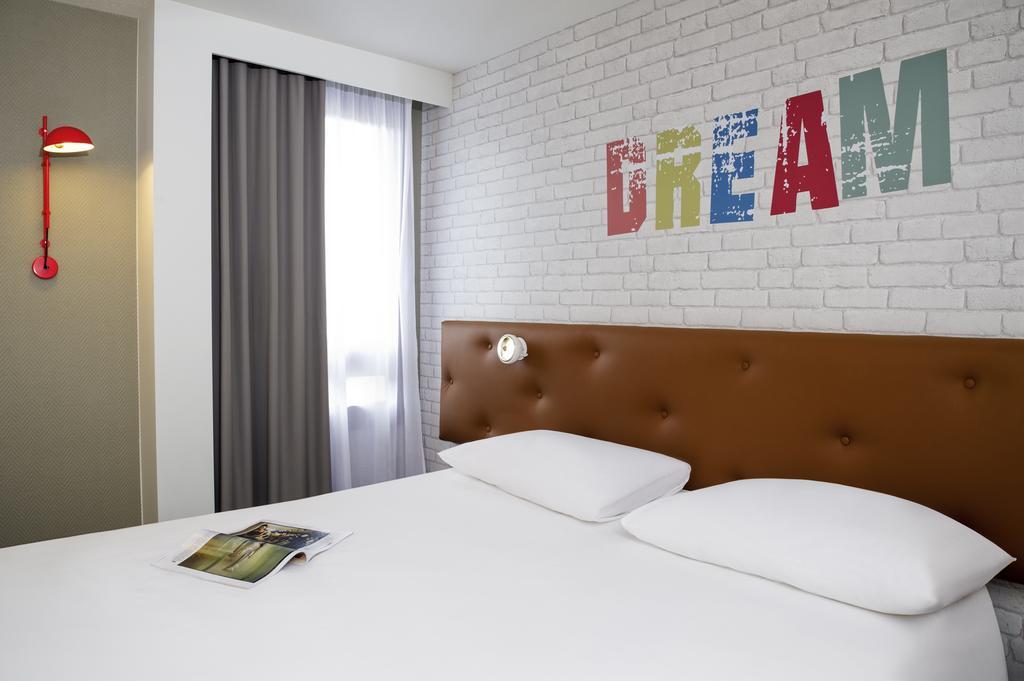 Ibis Styles Chartres Metropole Hotel Room photo